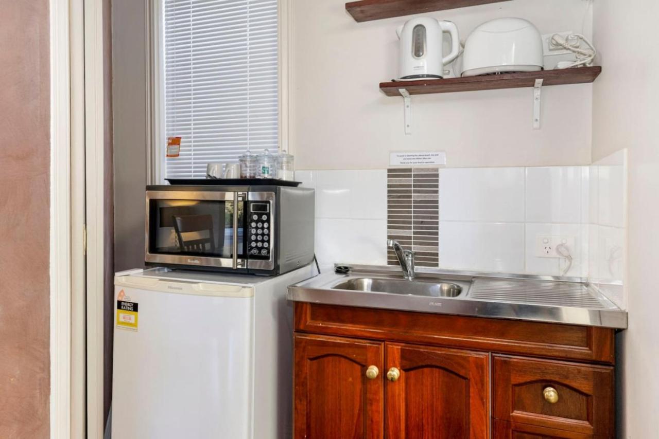 Inn The Tuarts Guest Lodge Wonnerup Экстерьер фото